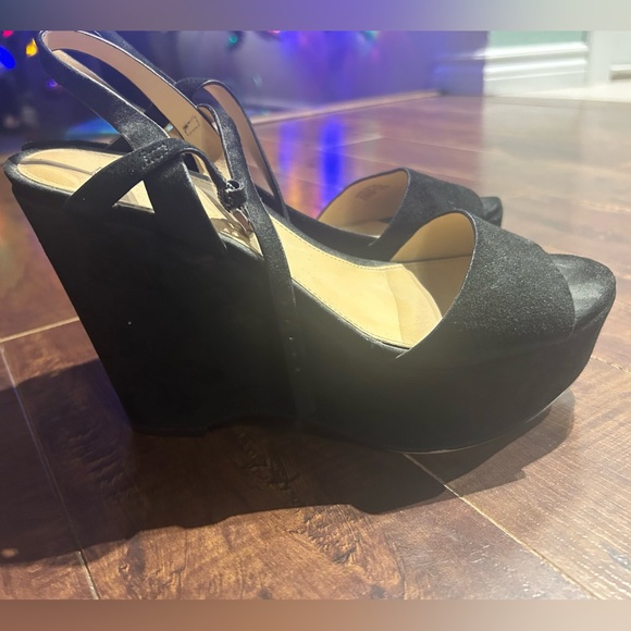 Michael Kors size 8.5 black heels - Picture 2 of 3
